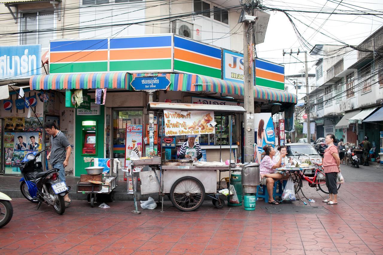 Dilokchan Hostel Female Only Bangkok Dış mekan fotoğraf